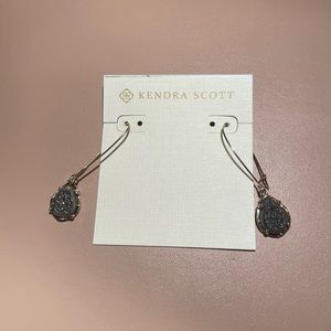 Kendra Scott Custom Platinum Druzy Dee Earrings in Yellow Gold Plated Read pls